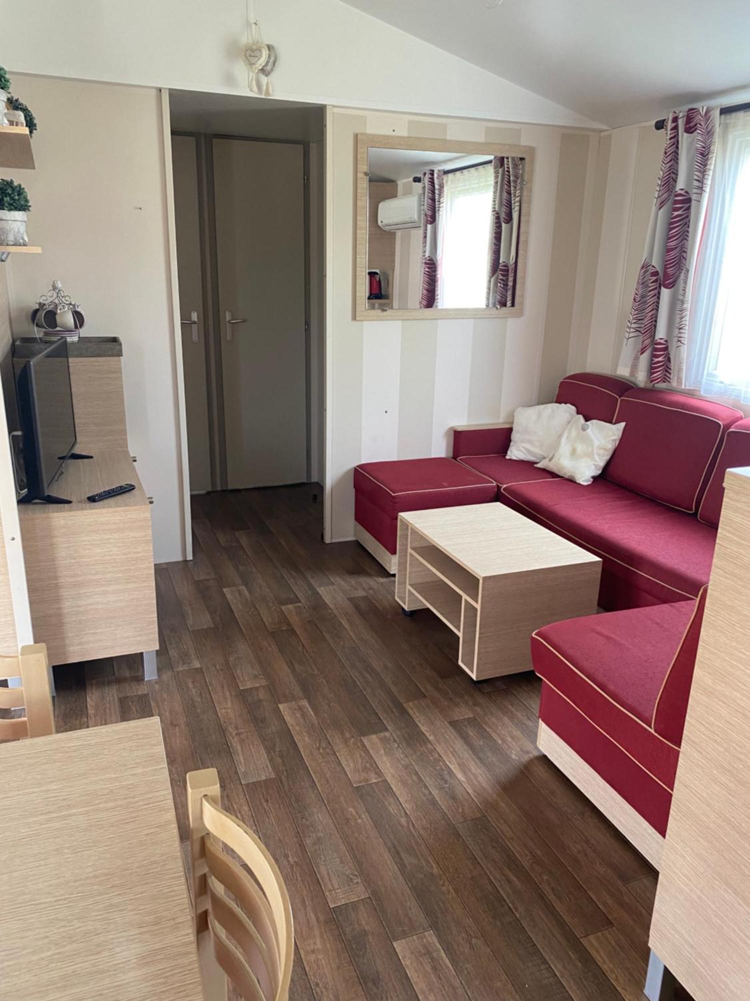 Mobil Dans Le 4 Etoiles Le Montourey * Fréjus